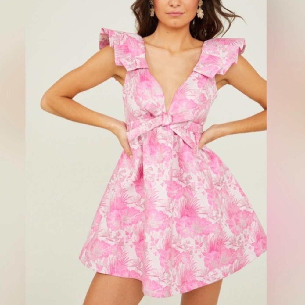 NWT super fun pink jacquard mini dress, puff sleeve sz M